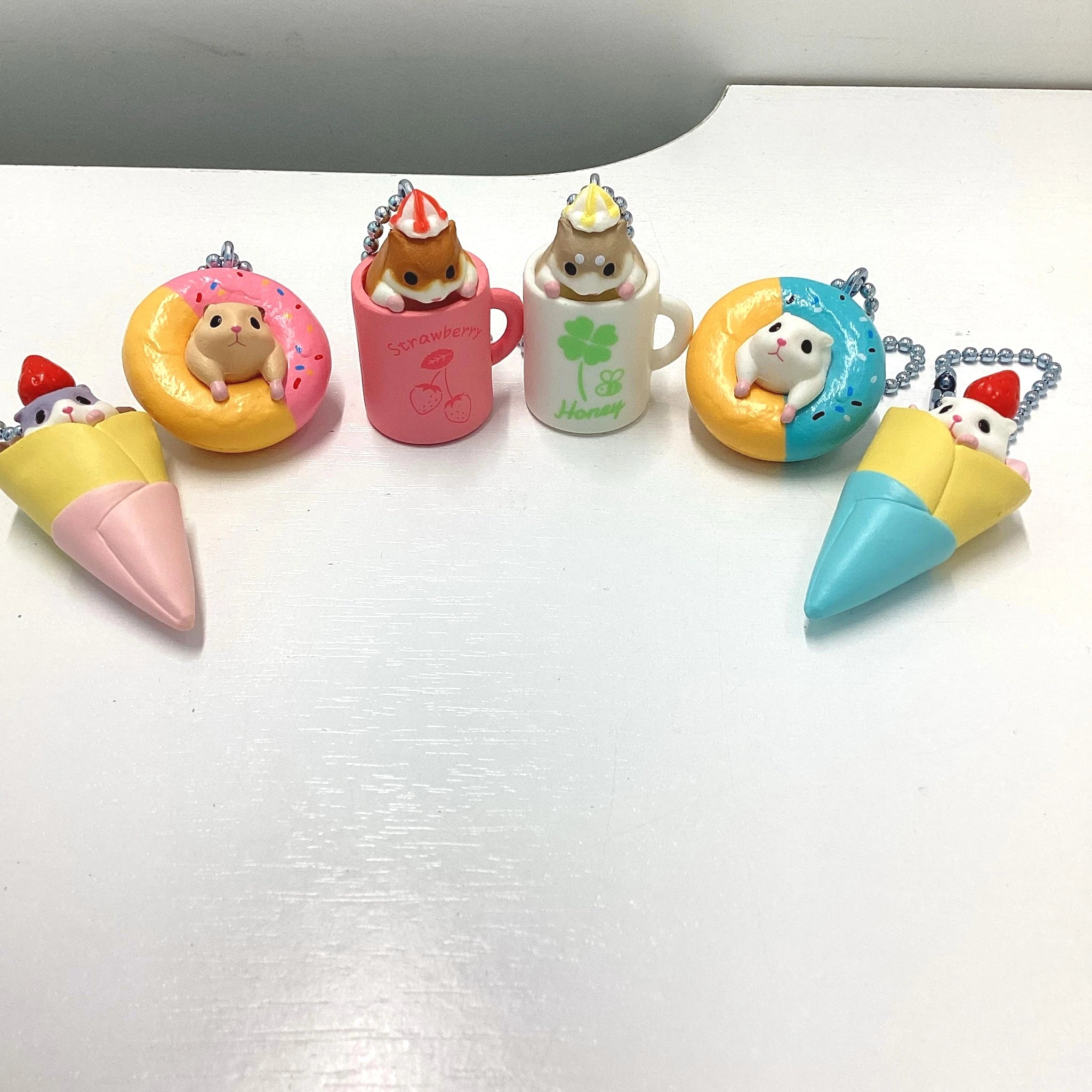 Hámsters dulces con fresa (Tarlin) — gachapon japonés, foto 3