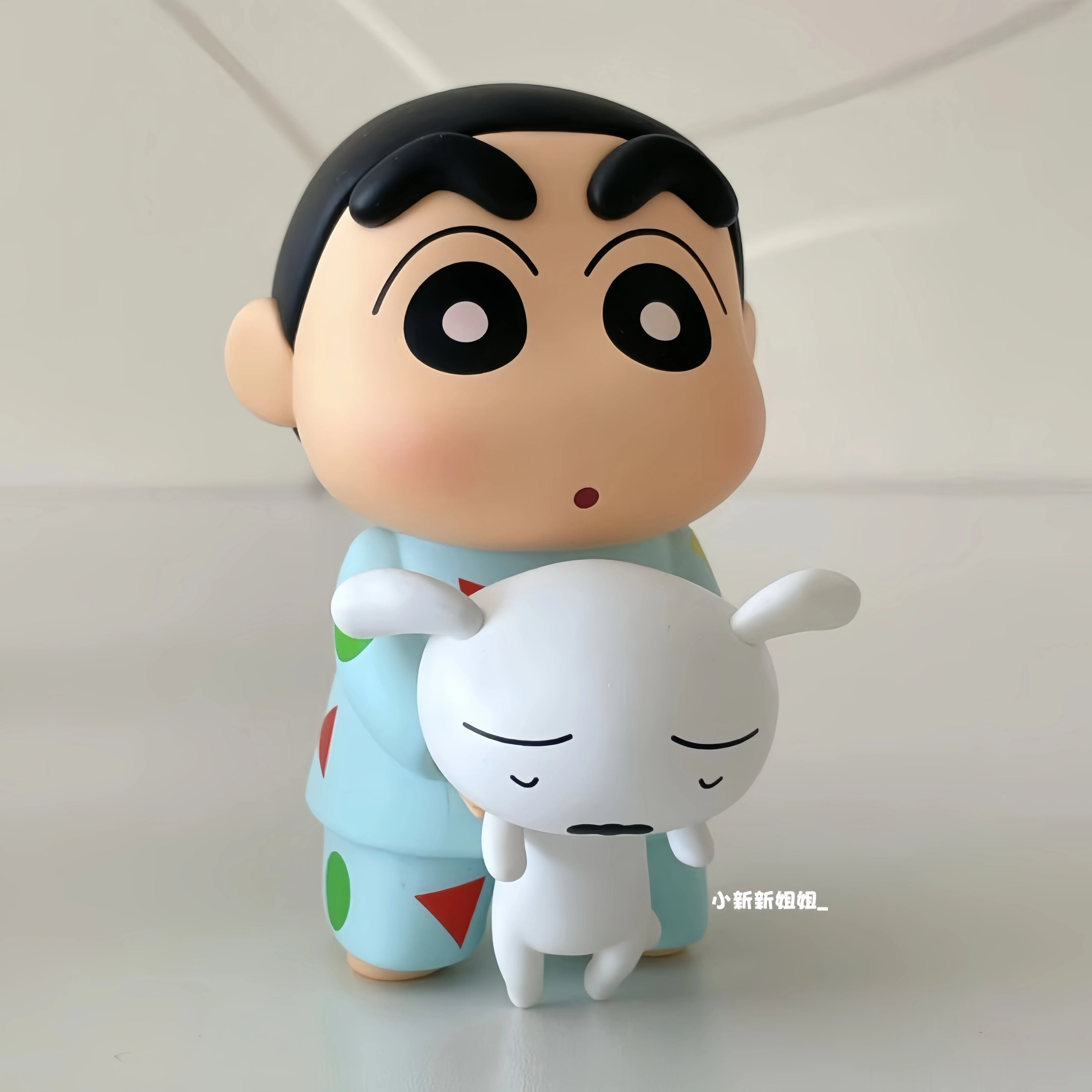 Caja sorpresa de Shin chan 1