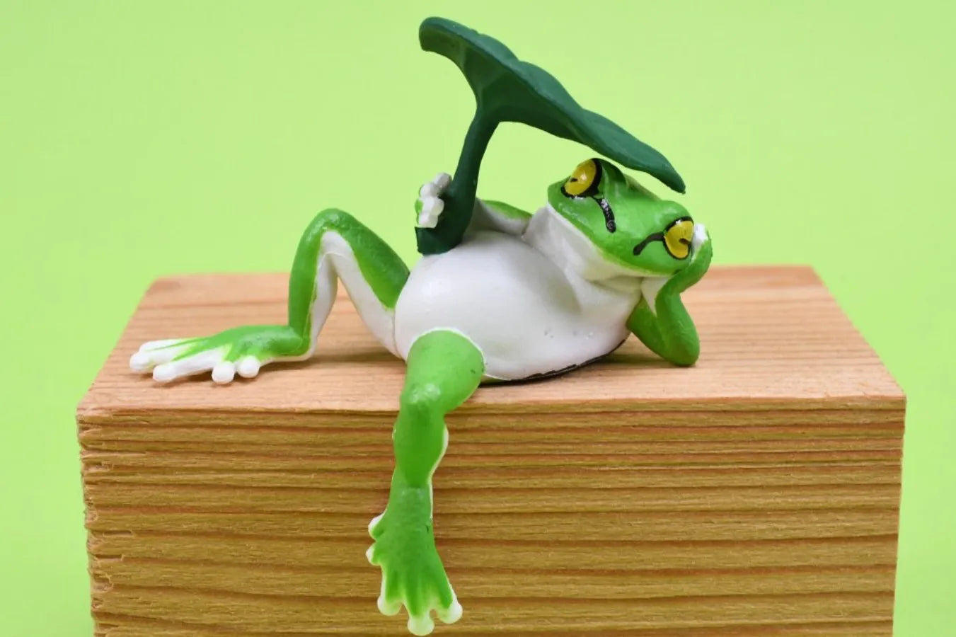 Ranita de árbol descansando (Yell) — gachapon japonés, foto 5