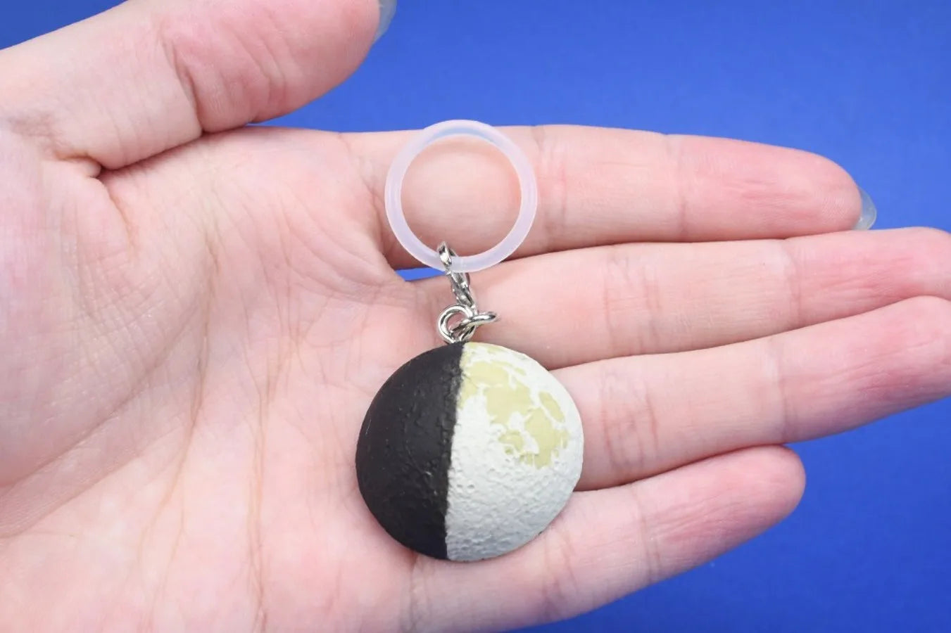 Fases lunares que brillan (Ikimon) — gachapon japonés, foto 2