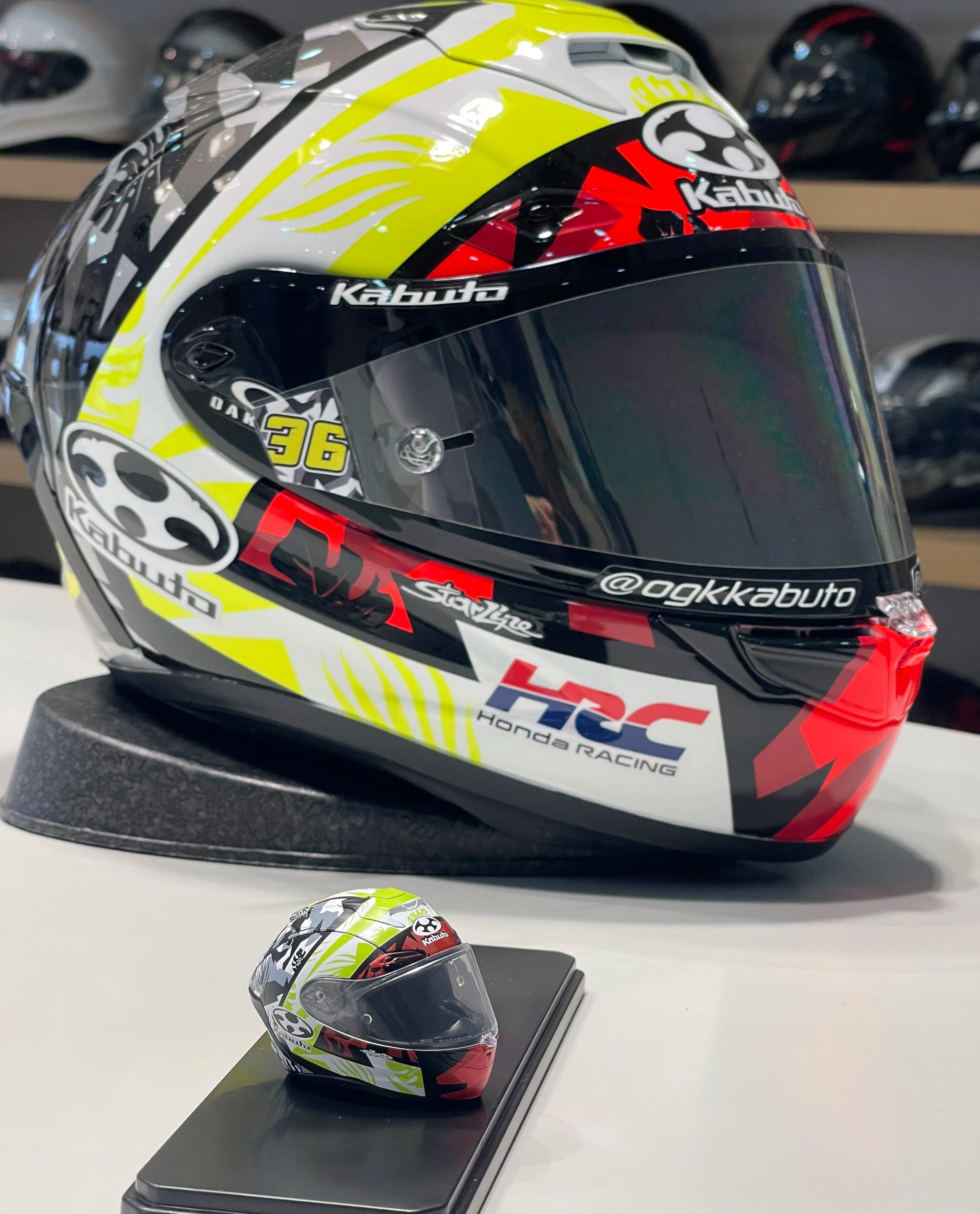 Cascos retro de moto 1/6 (SO-TA) — gachapon japonés, foto 4