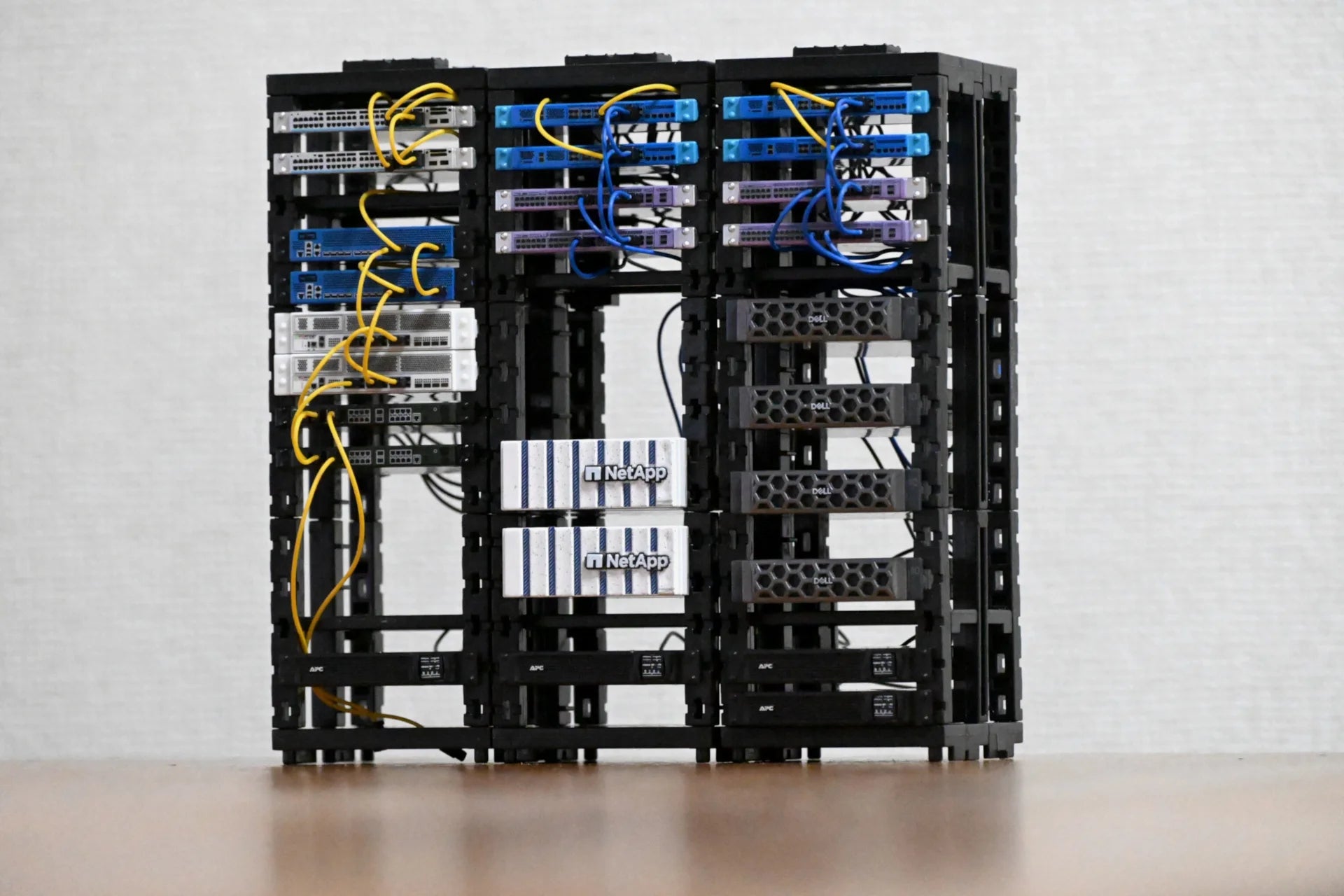 Mini routers y cacharros de red (Tarlin) — gachapon japonés, foto 2