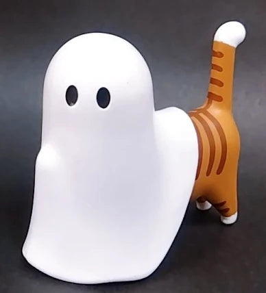 Gato fantasma en Halloween