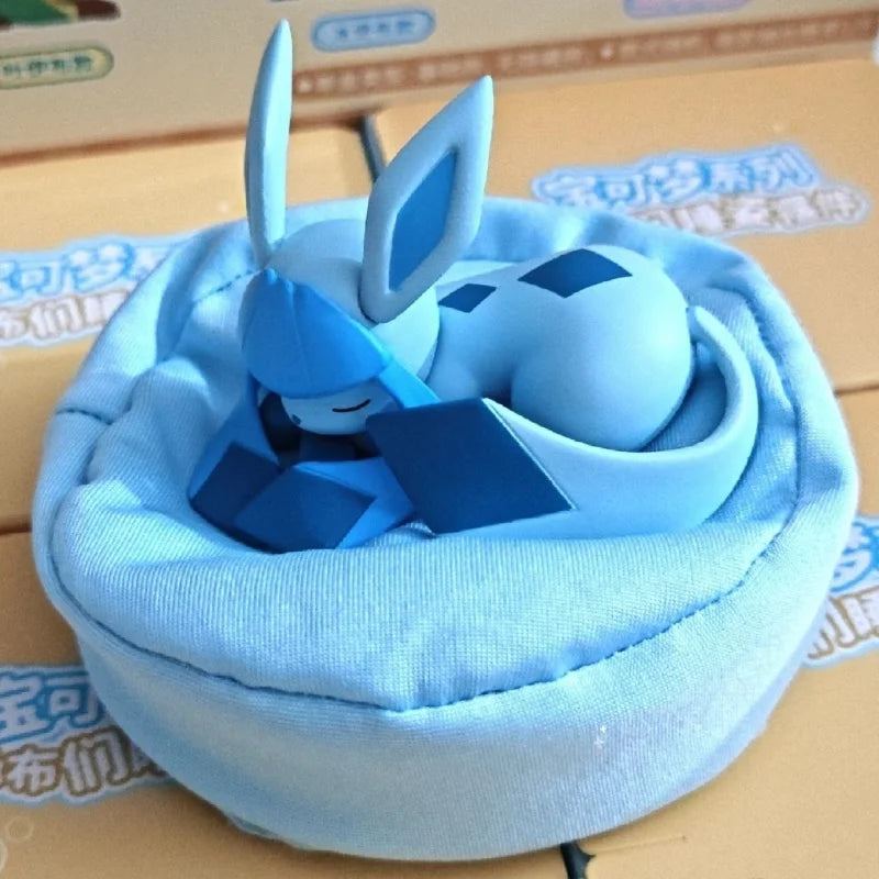 Figuras coleccionables de Eevee y sus evoluciones Pokémon kawaii de estilo japonés para escritorio — Don Gachapón