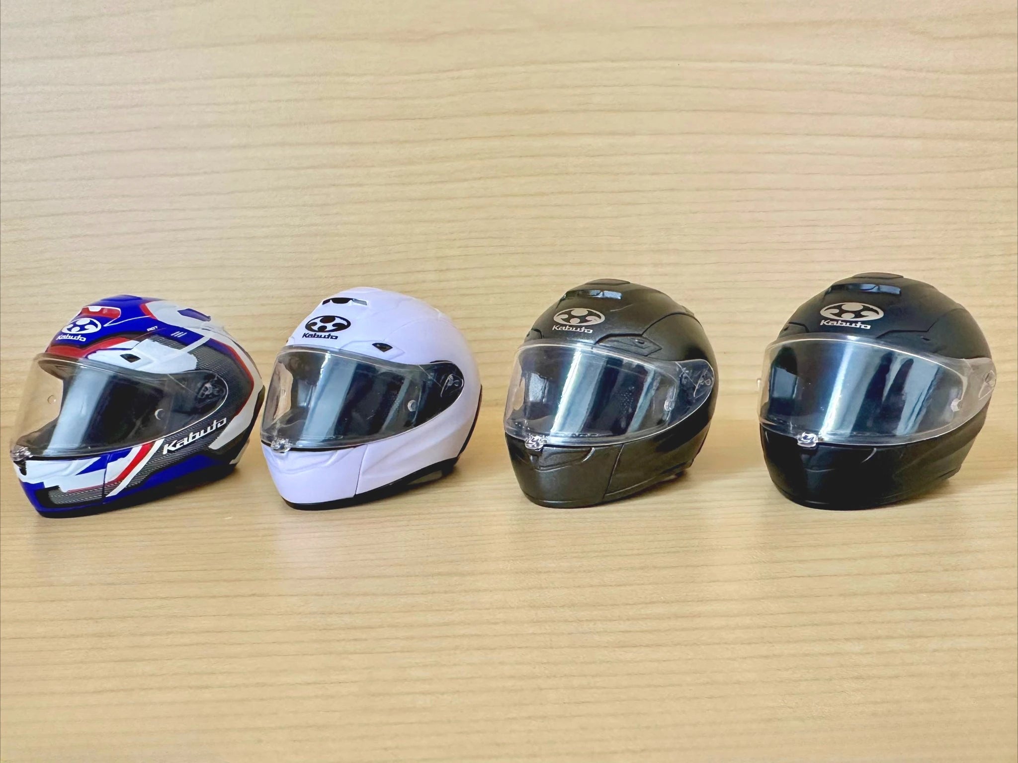 Casco de moto en miniatura 1/6 (SO-TA) — gachapon japonés, foto 2