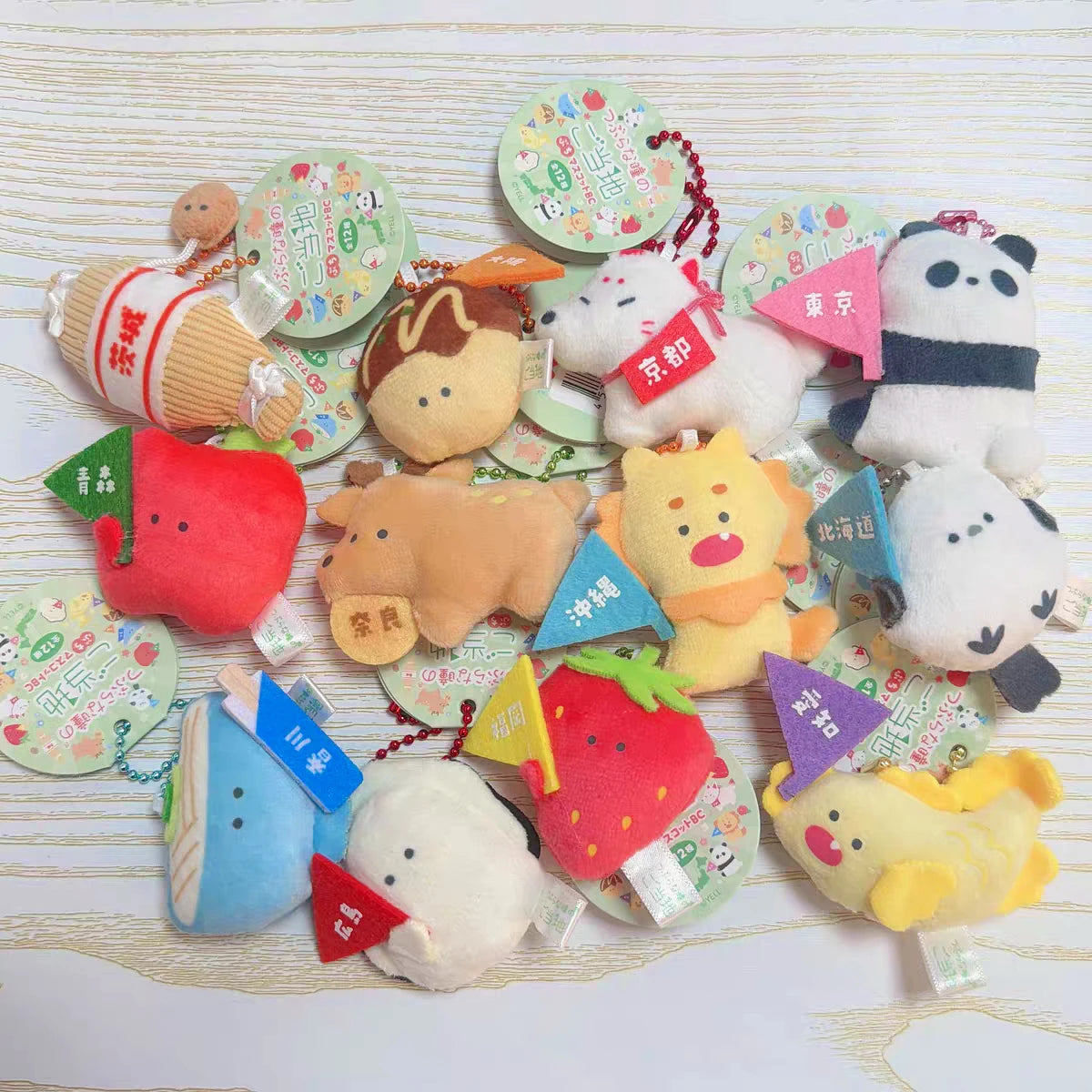Llavero de mascotita japonesa 5,7cm — gachapon japonés, foto 2