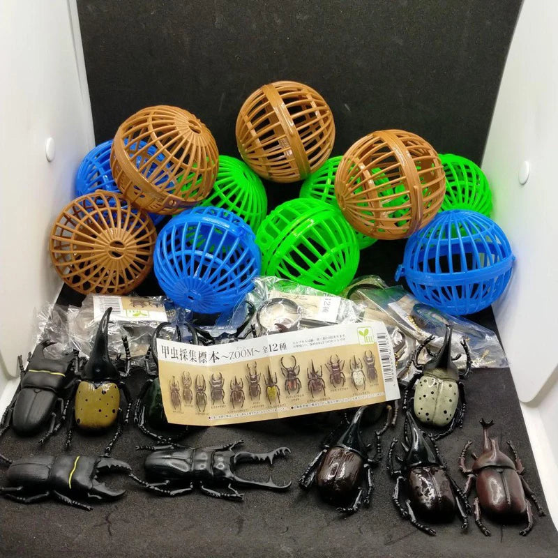 Escarabajos realistas con lupa (Yell) — gachapon japonés, foto 3