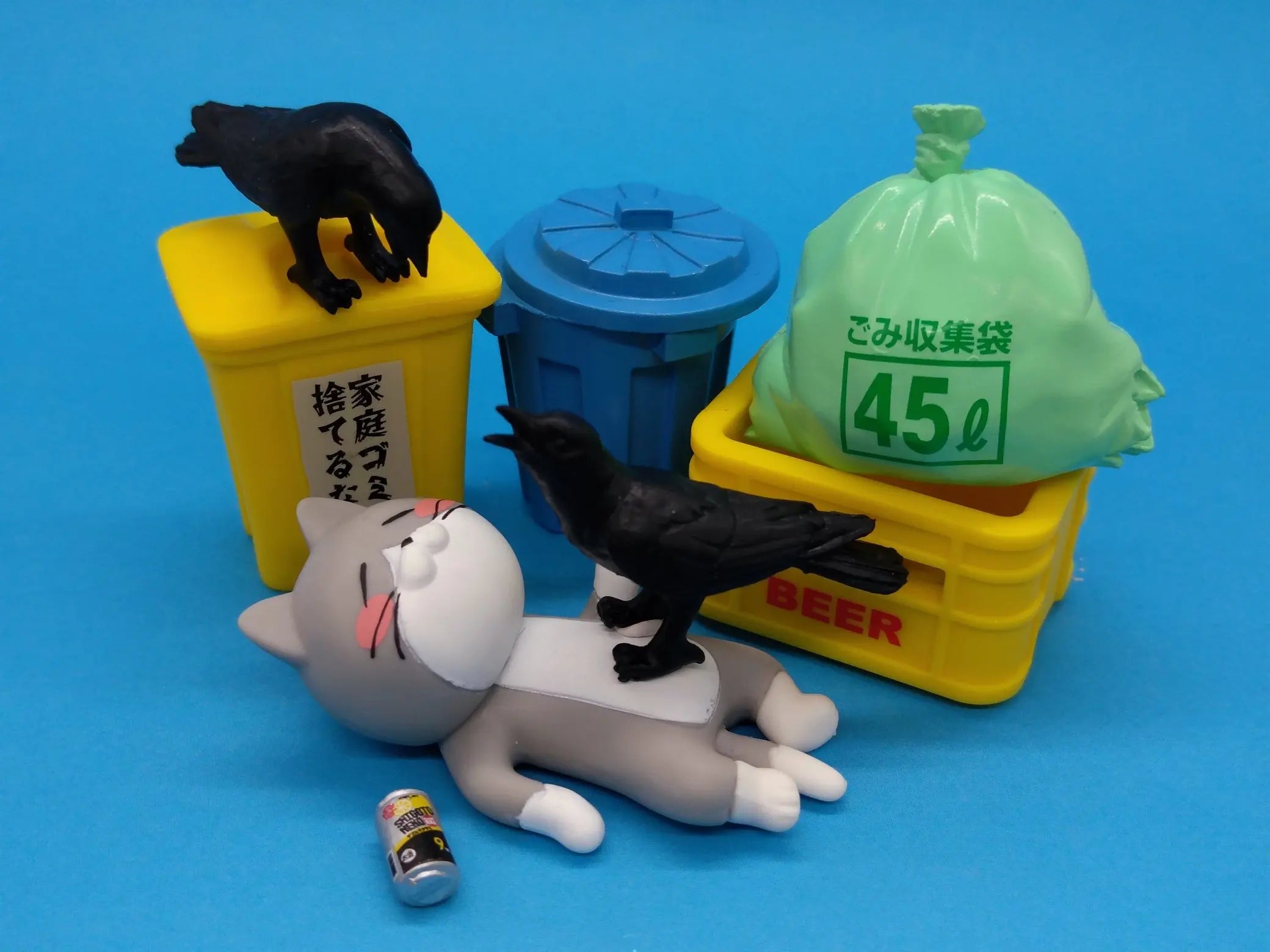 Gorilas y cuervos (Tarlin) — gachapon japonés, foto 3